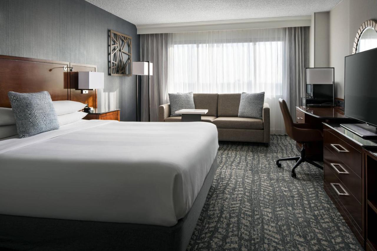 Bakersfield Marriott At The Convention Center Hotel Exterior photo