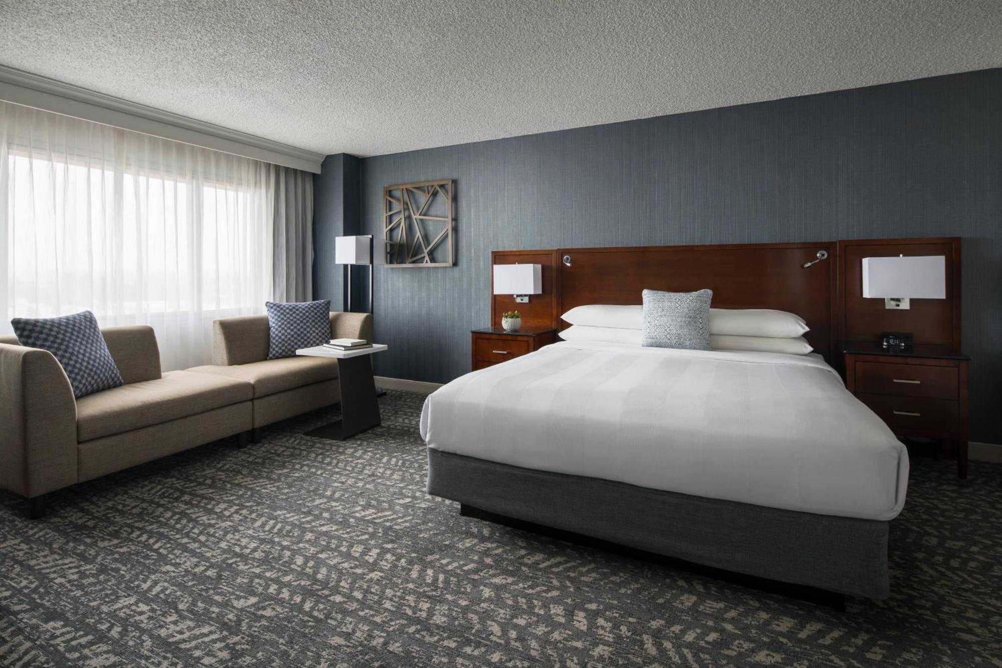 Bakersfield Marriott At The Convention Center Hotel Exterior photo