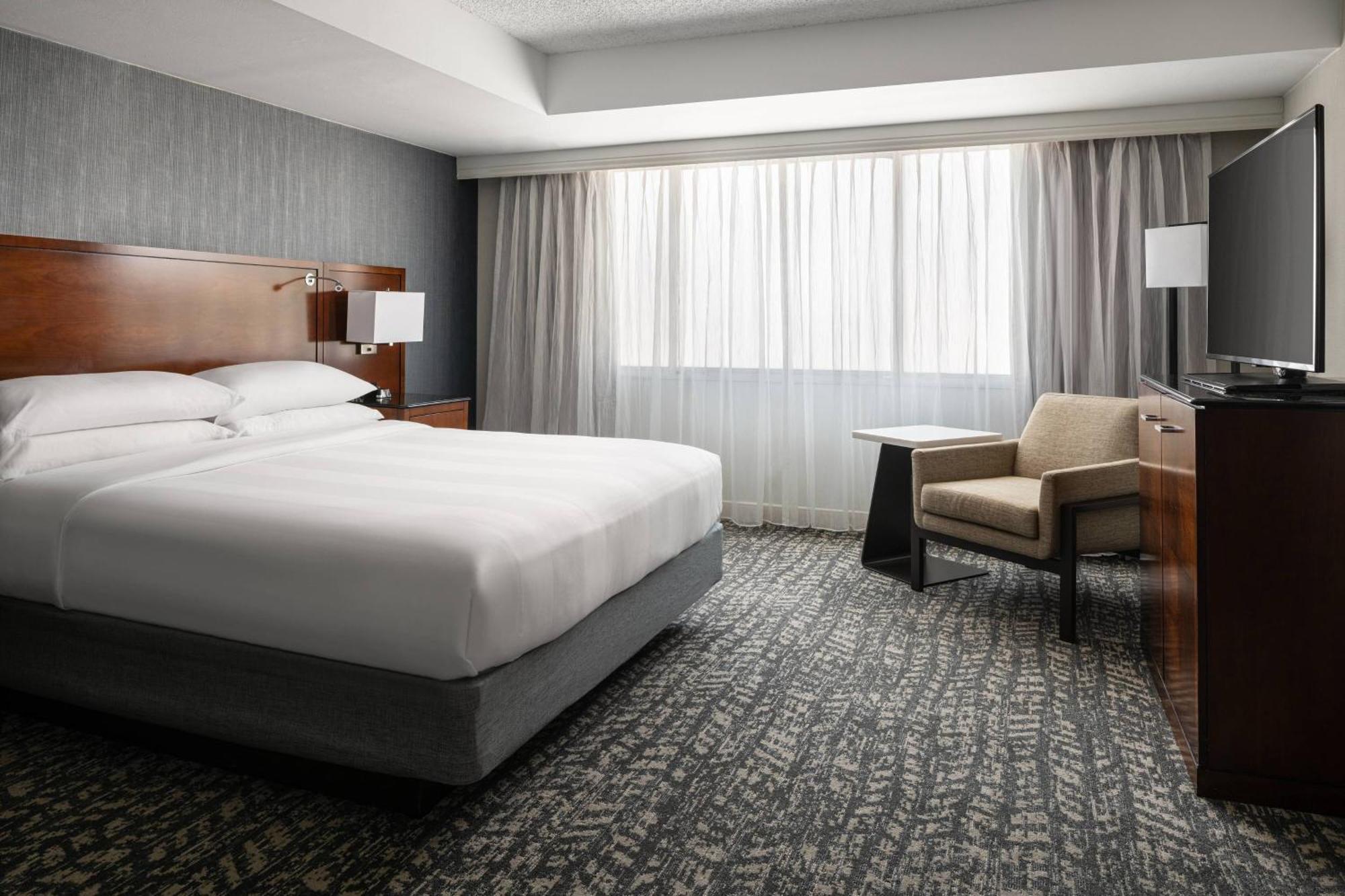 Bakersfield Marriott At The Convention Center Hotel Exterior photo