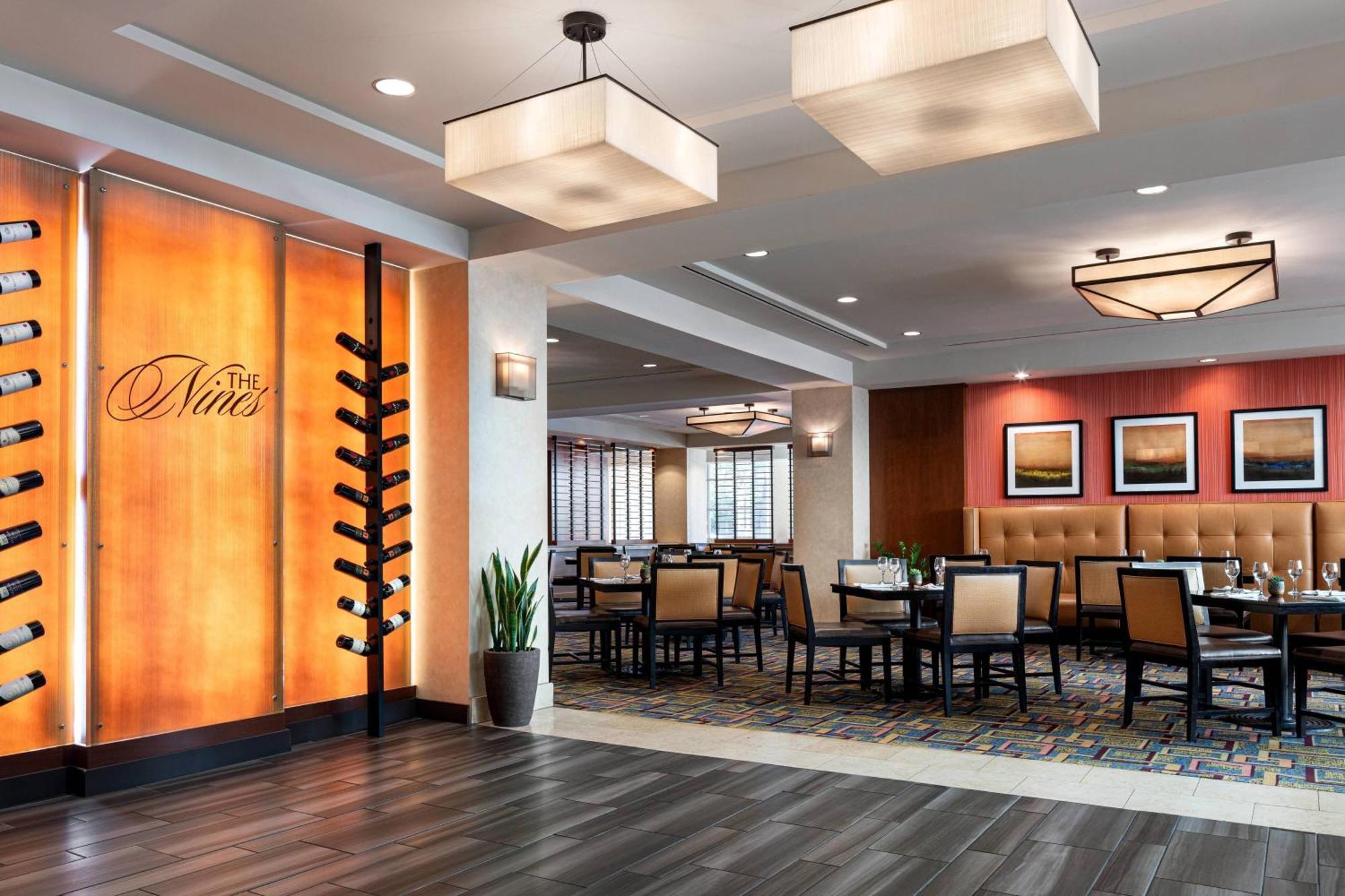 Bakersfield Marriott At The Convention Center Hotel Exterior photo