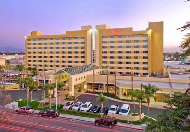Bakersfield Marriott At The Convention Center Hotel Exterior photo