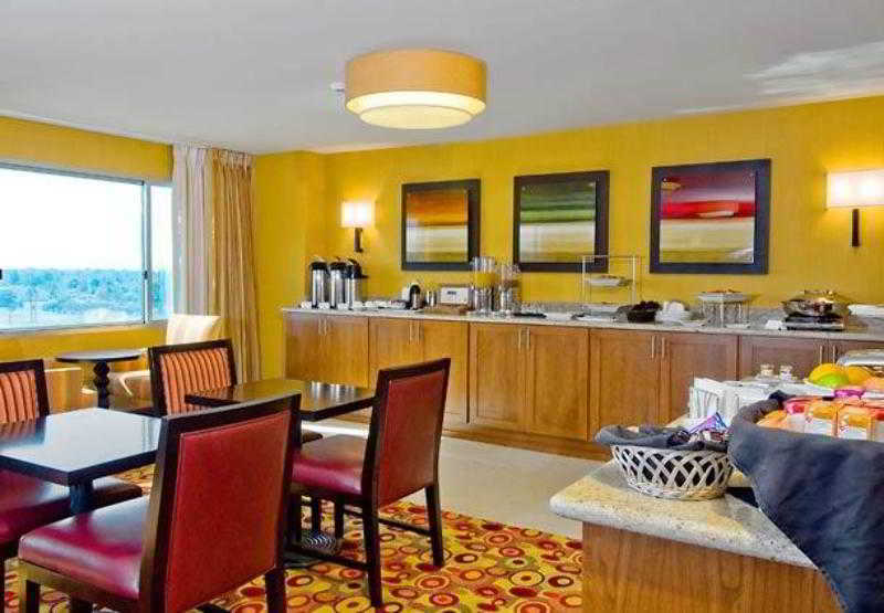 Bakersfield Marriott At The Convention Center Hotel Restaurant photo