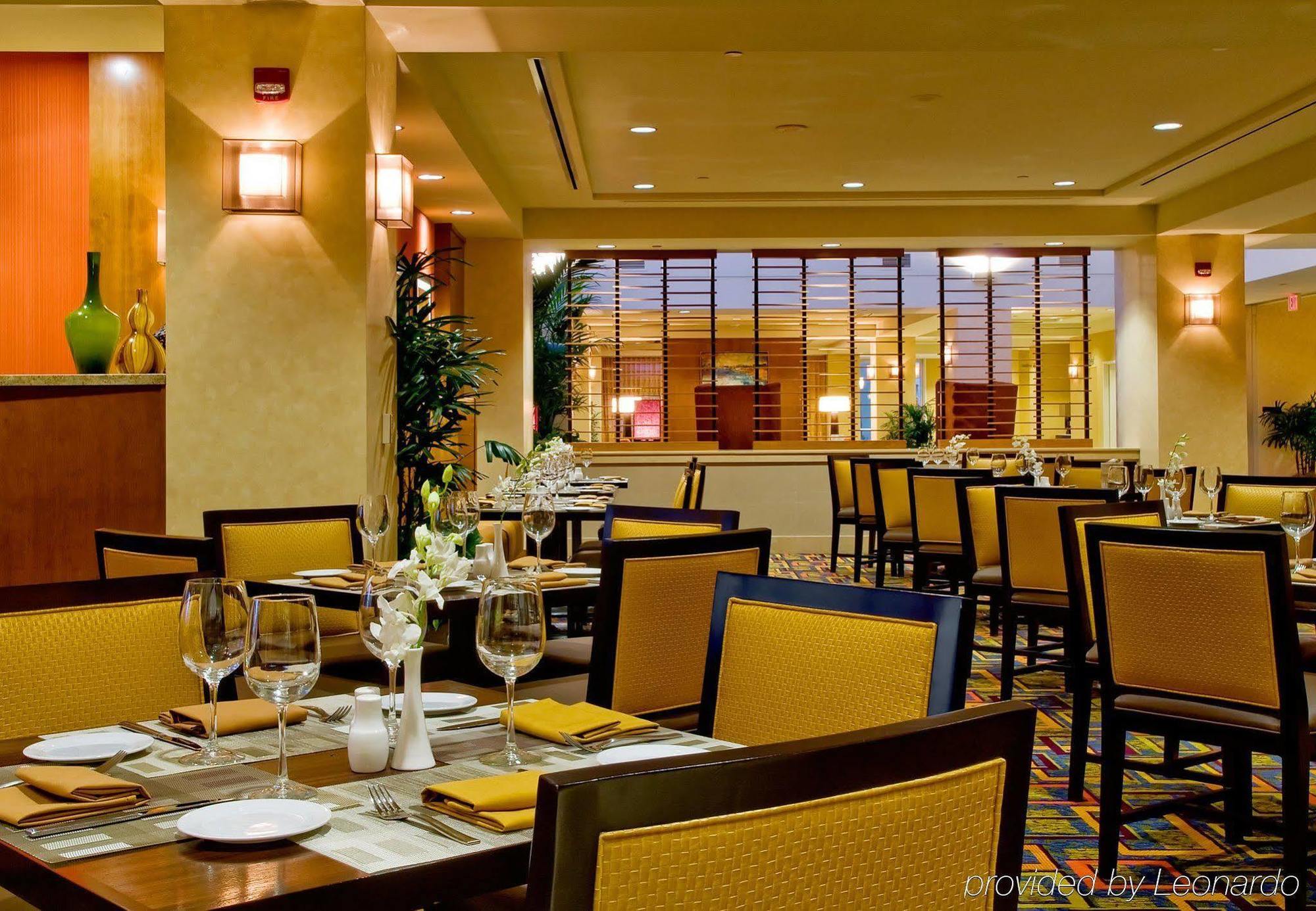 Bakersfield Marriott At The Convention Center Hotel Restaurant photo