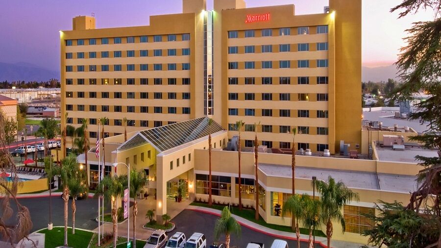 Bakersfield Marriott At The Convention Center Hotel Exterior photo